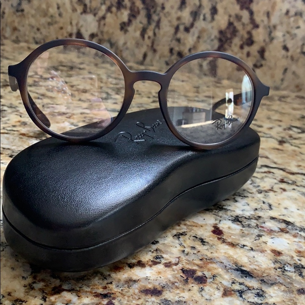 Rayban glasses. Never worn. No prescription.